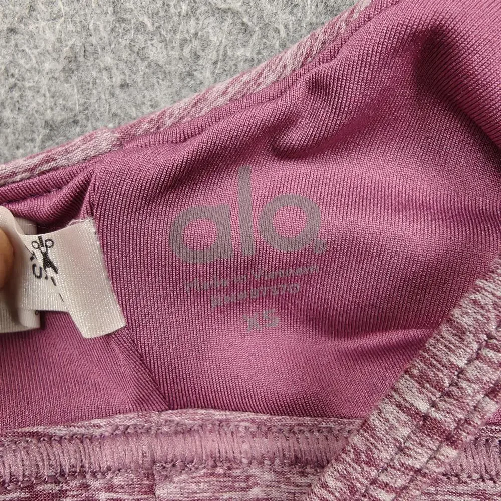 Alo Yoga Sports Bra Womens XS Pink Spaghetti Strap V-Neck Lightly Lined